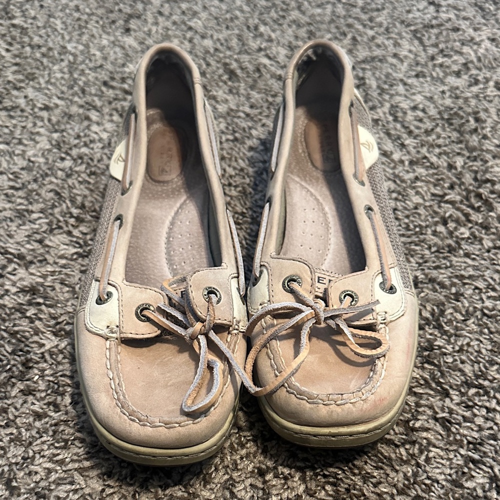 Women's Beige Sperry Boat Shoes, size 8.5